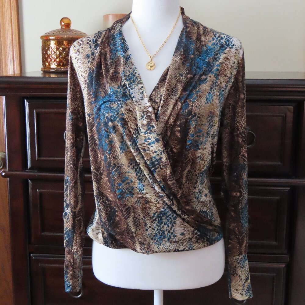 Designer wrap top - Picture 8 of 8